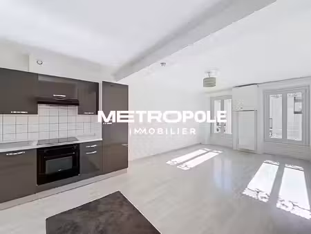 appartement t2 de 42 m2 en plein centre de tarare