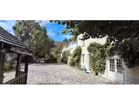 entre tours et amboise  découvrez un moulin du xvie siècle au cadre exceptionnel sur 3.4ha