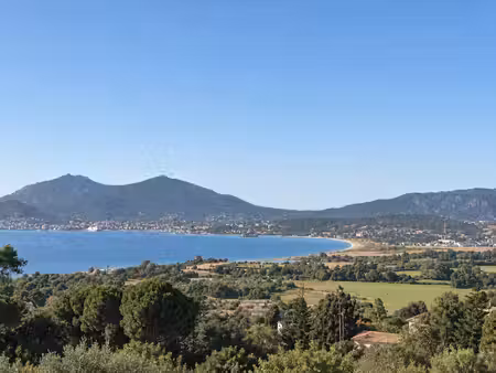 terrain 718m2 avec projet villa vue mer déjà engagés