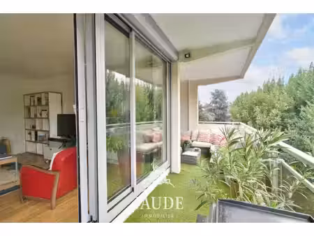 f5 de 108 m2 avec terrasse  garage et cave -dernier étage -