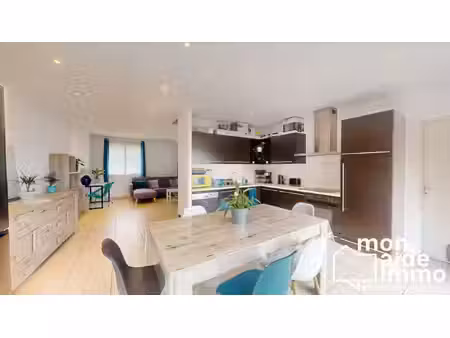 jolie maison 3 chambres  garage et jardin