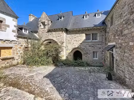 manoir de caractère à réhabiliter – un emplacement avec vue mer  à proximité de l’arcouest