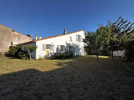ancien chai sur terrain constructible