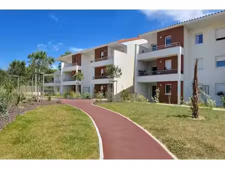 t2 couzeix avec 2 stationnements