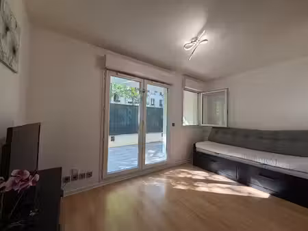 location appartement 1 pièce  27.43m²  chelles