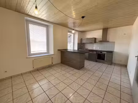 location appartement 3 pièces 79 m² à le russey (25210)