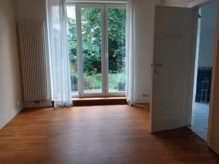 appartement 1 chambre avec jardin à forest