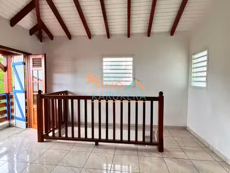 appartement duplex t3 à louer : le carmel  basse-terre