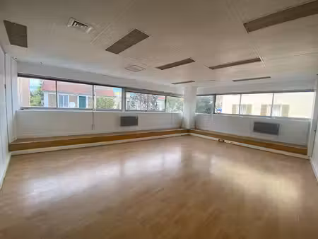 local commercial 0 pièces 100 m² à louer corbeil-essonnes 91100 ? | era immobilier