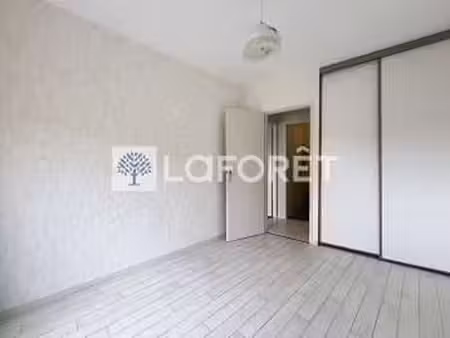location appartement 2 pièces à thouars (79100) : à louer 2 pièces / 47m² thouars