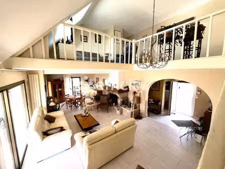 maison 5 pièces - 141 m²