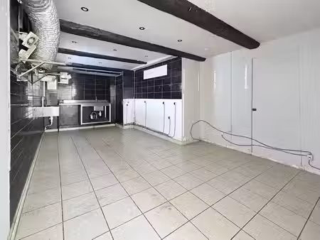 location locaux professionnels 2 pièces 30 m² à la seyne-sur-mer (83500)  600 €