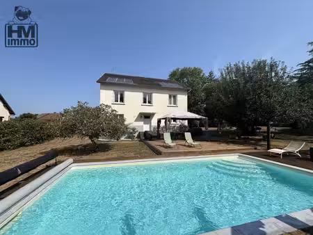 saint-yrieix-la-perche ? grande maison familiale avec piscine et vaste terrain au calme