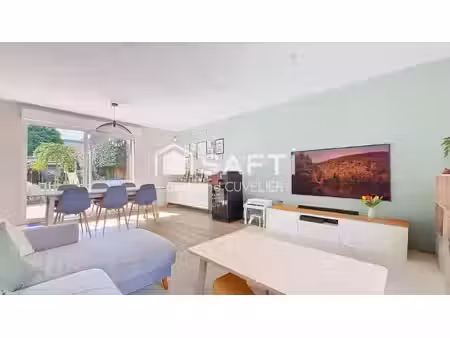 maison semi-individuelle de 128 m²  au calme  entièrement rénovée avec jardin