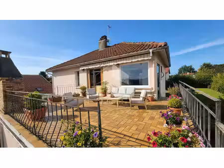 maubourguet maison familiale  piscine & beau potentiel