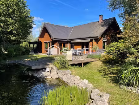 tres jolie maison pitoresque d inspiration scandinave totalement en bois massif