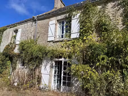 maison de caractère en pierre dans un hameau préservé à erdeven