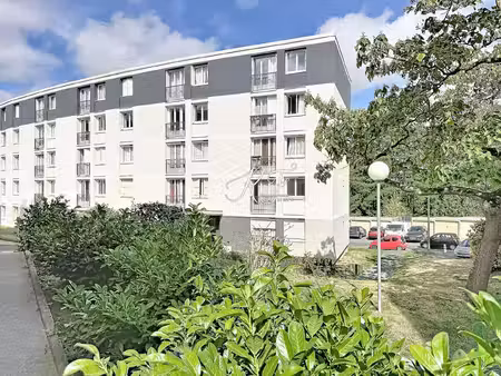 appartement lumineux avec 3 chambres