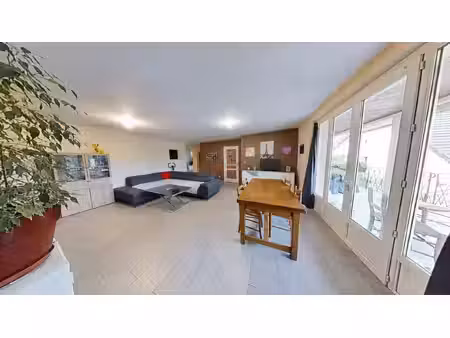 appartement 5 pièces avec grande terrasse et parking – exclusivité