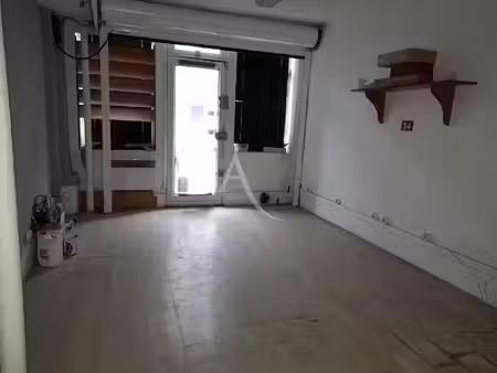 location commerce 41 m² à gisors (27140)