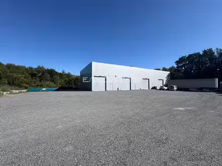 location commerce 200 m² à notre-dame-de-bondeville (76960)