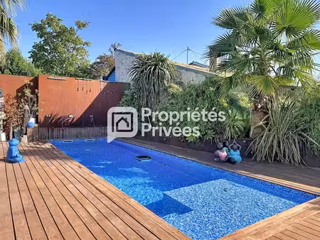 bordeaux maison en pierre rénovée 345 m² 5 chambres piscine jardin paysager de plus de 1 5