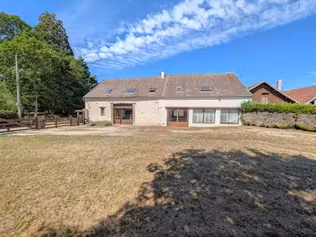 maison ancienne sur la commune de branches proche d'appoigny