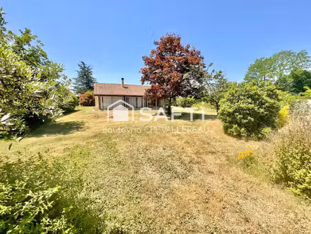 maison avec dépendance et garage sur parcelle de 4310m2.