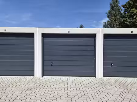 garage in het centrum van oostkamp