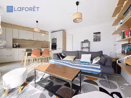 guidel centre  appartement 3 pièce(s  2 chambres  60 m2  avec terrasse au sud et stationne