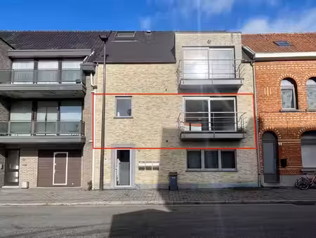 instapklaar recent appartement aan stadsrand van sint-niklaas