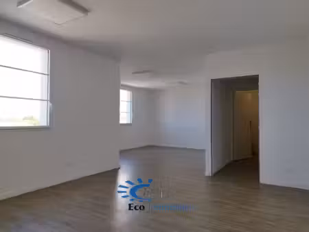 local professionnel 47 m² - saint vivien