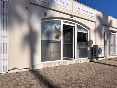 le cannet palestre : vente murs local commercial 67 m2.