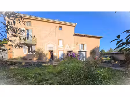 maison 8 pièces de 218m² sur un terrain de 555m²