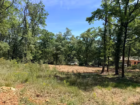 terrain constructible avec permis à callian (83)