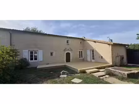 payré - longère 17ème siècle -173m2 habitable