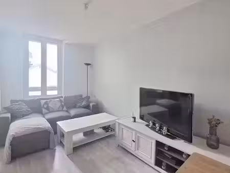 location appartement 1 pièce 43.74 m² à limoges (87000)  535 €