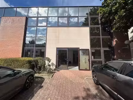 location local d'activités st ouen l'aumone 230 m²