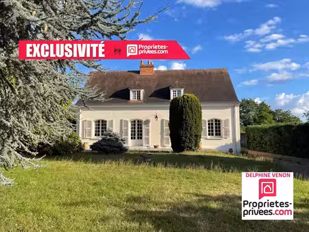 exclusivité - maison sur un terrain constructible de 2 300 m² à 2 pas du centre ville et d