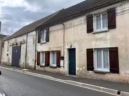 maison 5 pièces et grange avec compteur edf 289 000