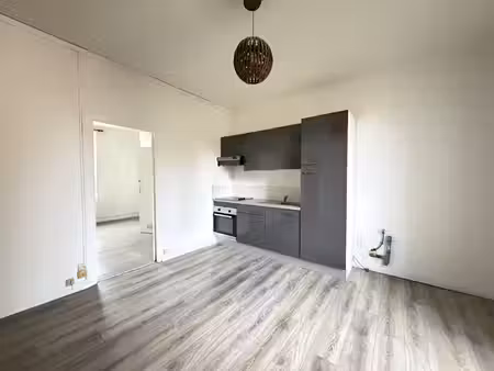 investissement locatif ! t2 35m² - quartier victor thuillat