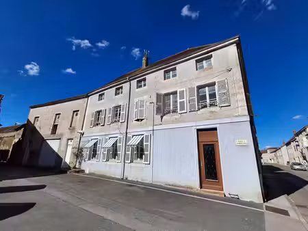 immeuble/maison proche cluny