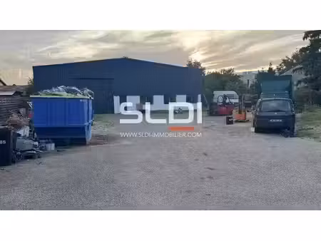 location local d’activités 550m²