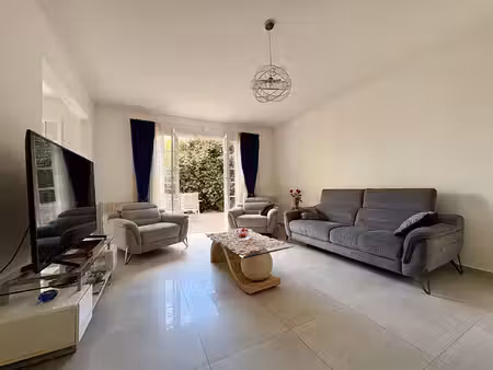 vente maison 8 pièces  163.93m²  gif