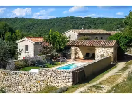 villa barjac - 9 chambres - 390m²