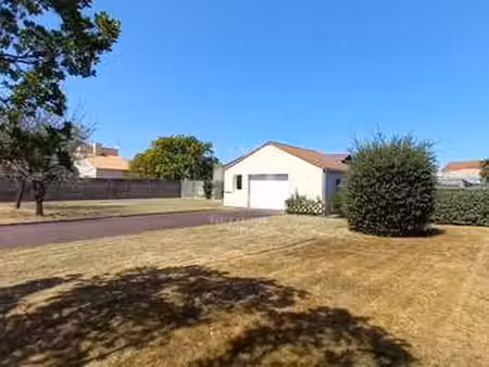 vente terrain à tharon-plage (44730) : à vendre / 605m² tharon-plage