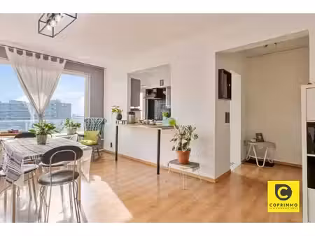 appartement te koop in berchem met 1 slaapkamer