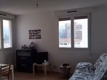 location appartement 1 pièce 29m² st etienne 42100