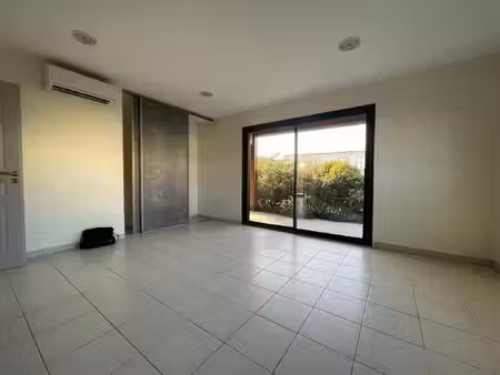 location local professionnel 21m² lachapelle sous aubenas 07200