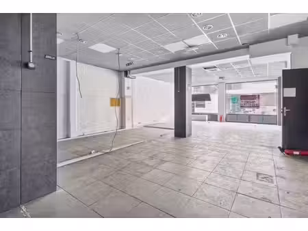 vente commerce 472m²